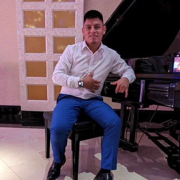 Meet your Posher, Jhoel - Picture 1 of 1